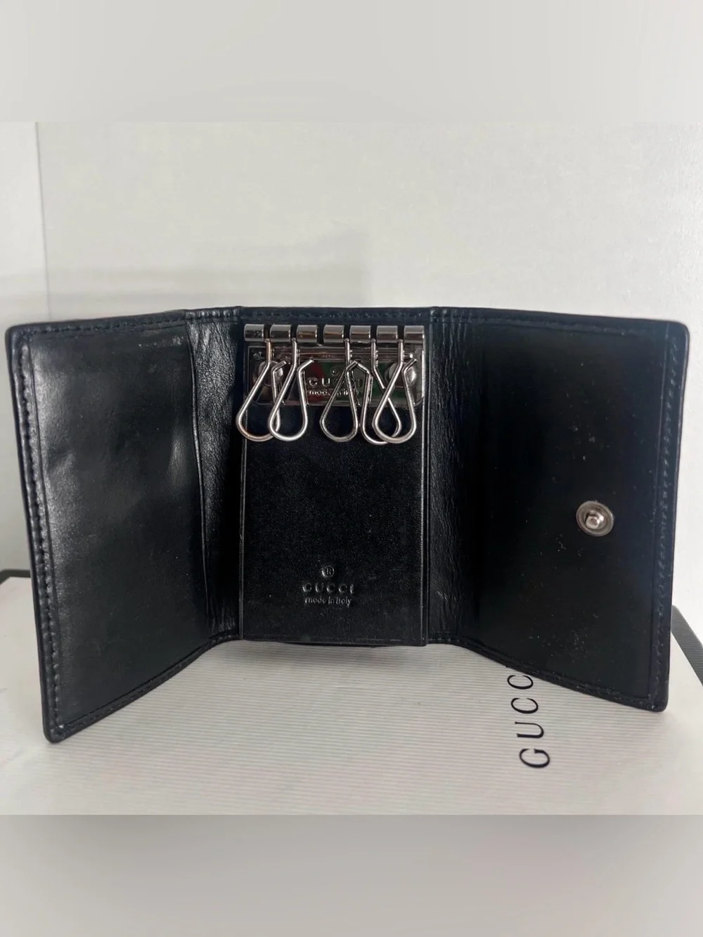Gucci Keychain Clip Wallet - Picture 3 of 6